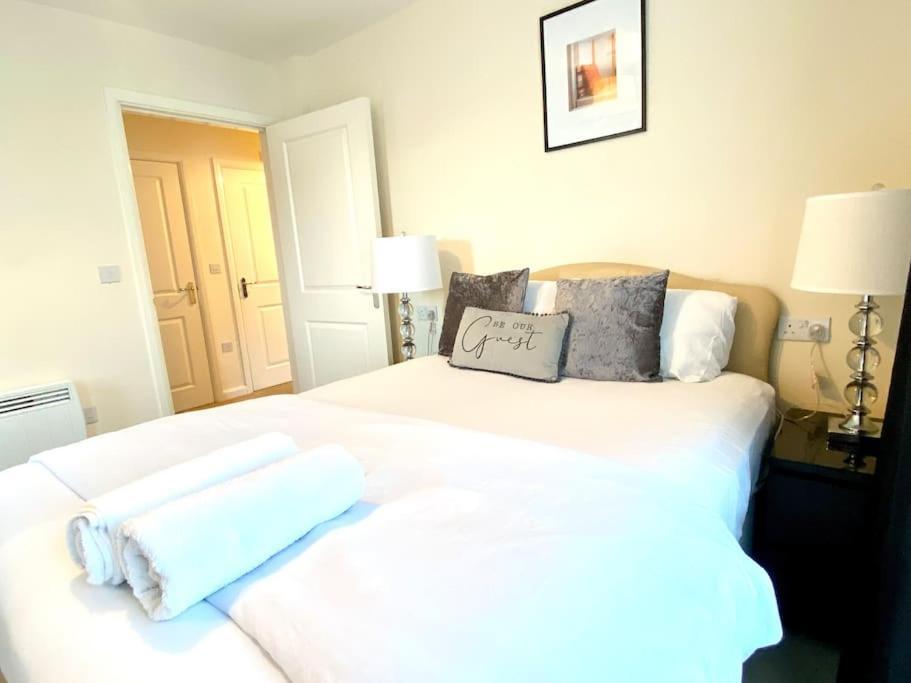 Amazing 2-Bed City Centre Apt With Parking كوفنتري المظهر الخارجي الصورة