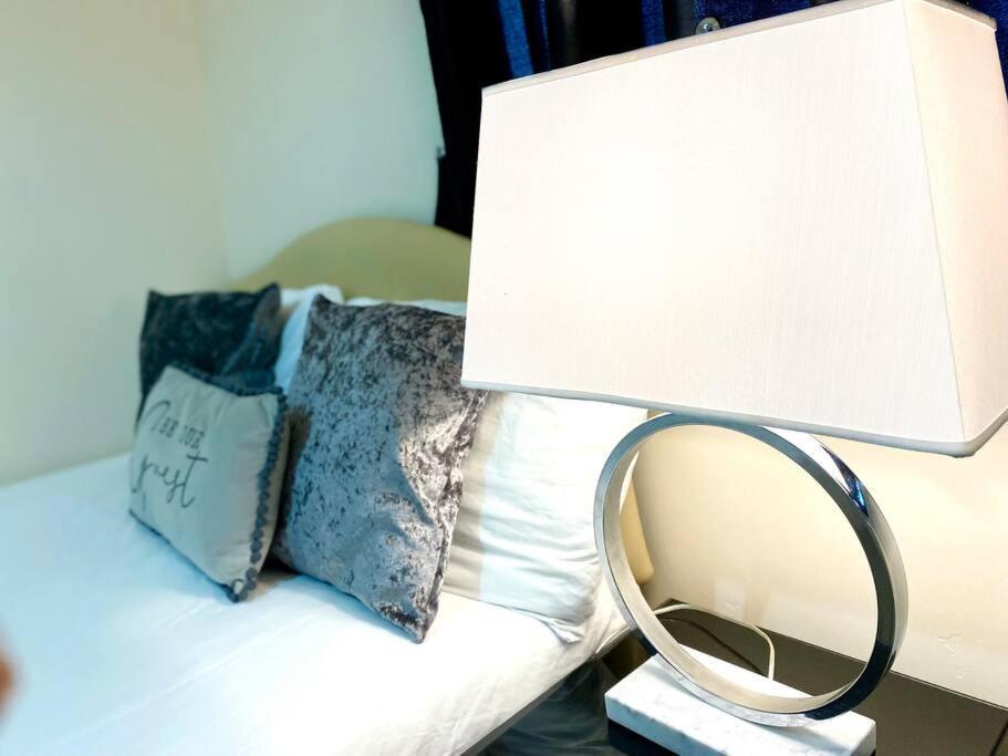 Amazing 2-Bed City Centre Apt With Parking كوفنتري المظهر الخارجي الصورة