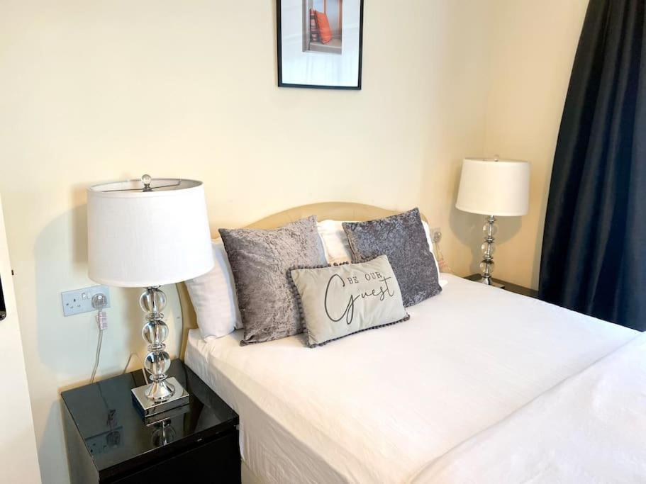 Amazing 2-Bed City Centre Apt With Parking كوفنتري المظهر الخارجي الصورة