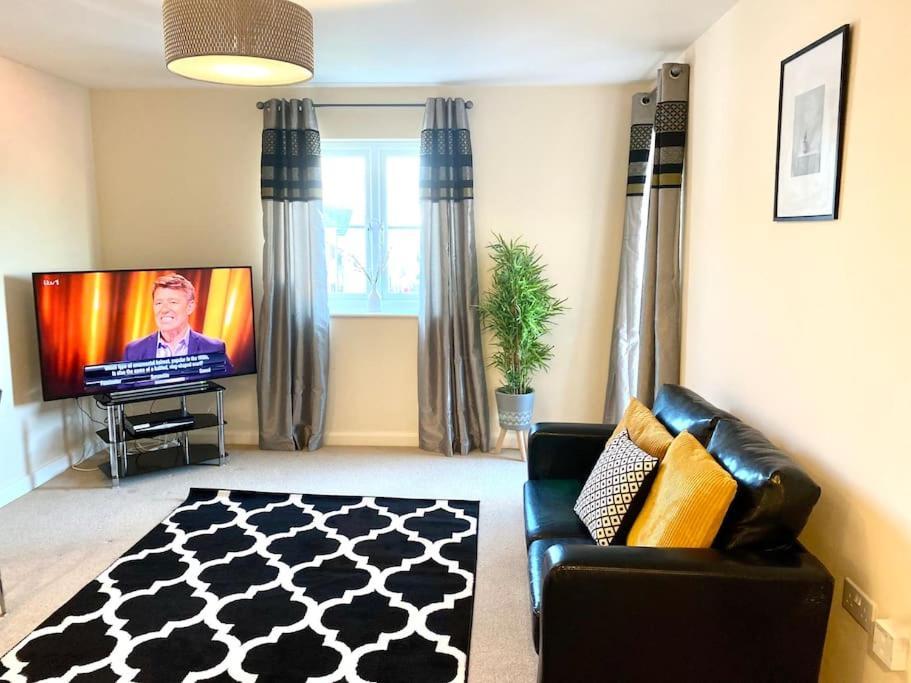 Amazing 2-Bed City Centre Apt With Parking كوفنتري المظهر الخارجي الصورة
